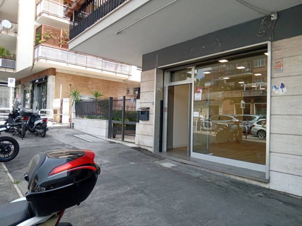 negozio in affitto a Roma in zona Flaminio