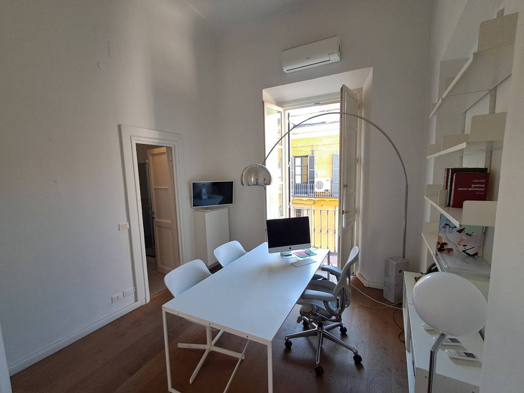 ufficio in affitto a Roma in zona Pigna - Sant'Angelo