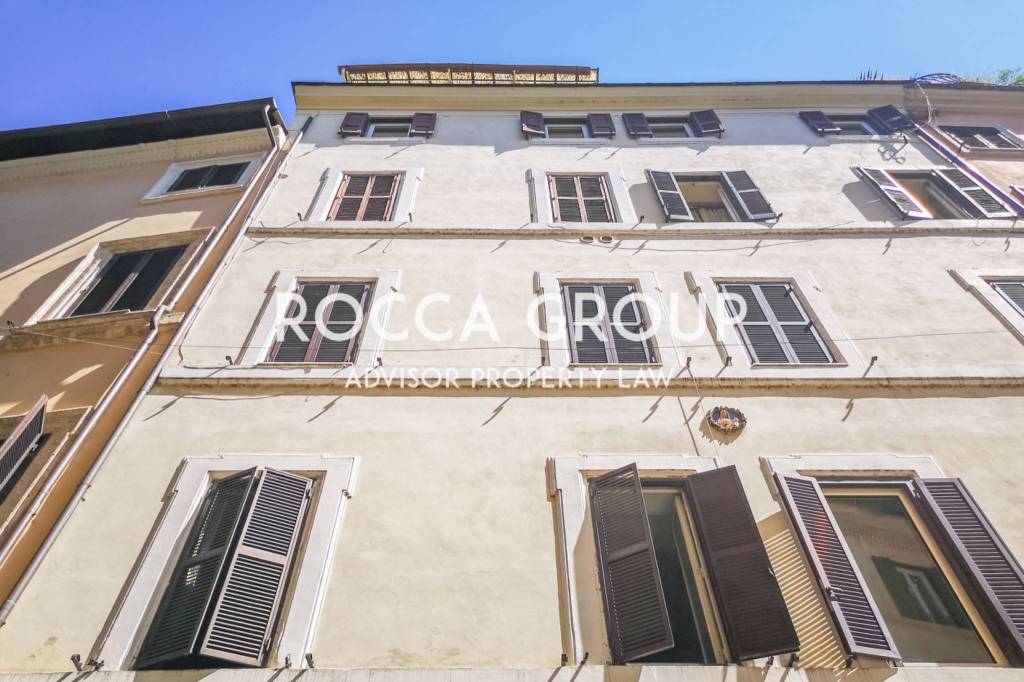 appartamento in affitto a Roma in zona Rione Regola