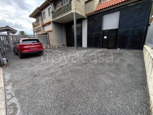 negozio in affitto a Roma in zona Trigoria