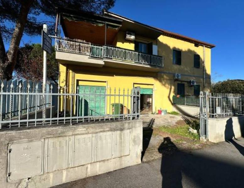 negozio in affitto a Roma