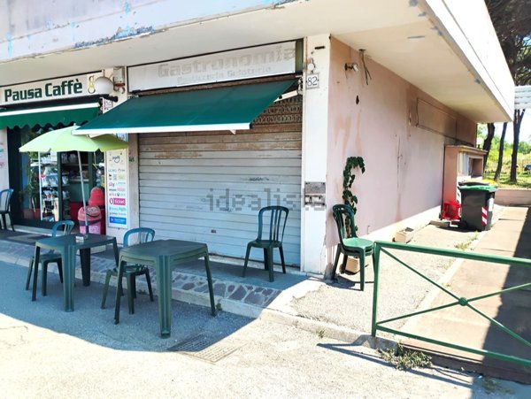 negozio in affitto a Roma in zona Ostia Antica