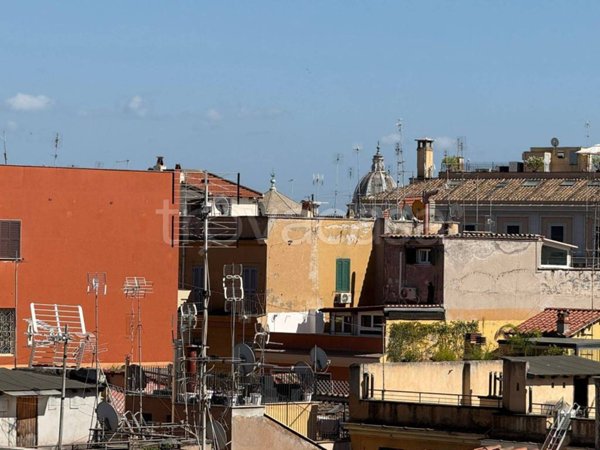 appartamento in affitto a Roma in zona Rione Borgo