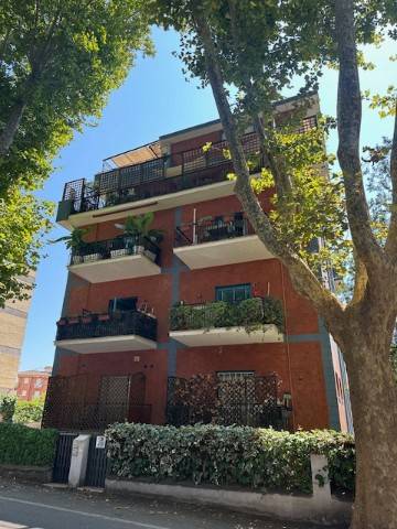 appartamento in affitto a Roma in zona Tomba di Nerone
