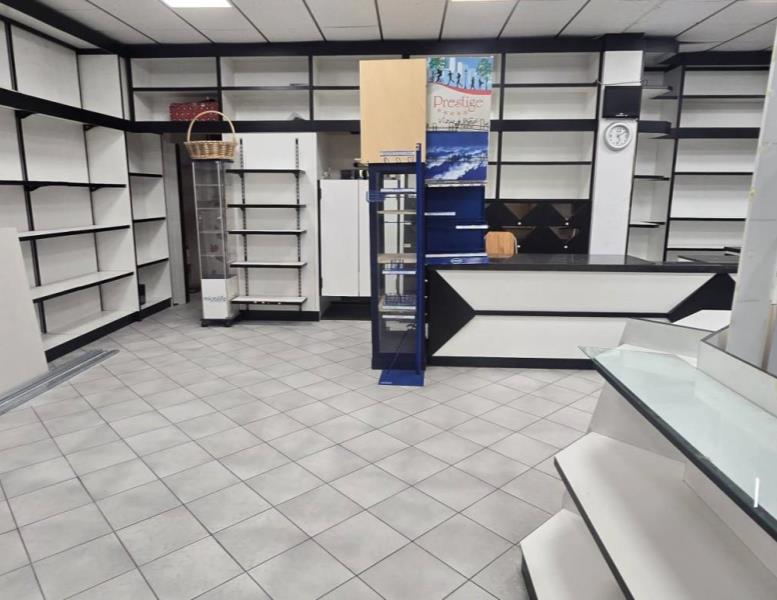 locale commerciale in affitto a Roma in zona Ostia