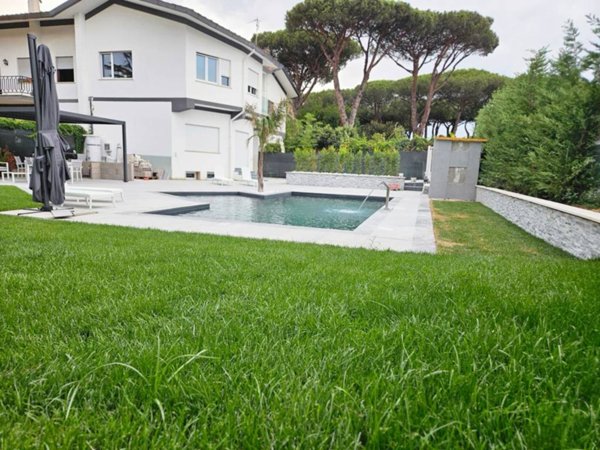 casa indipendente in affitto a Roma in zona Axa