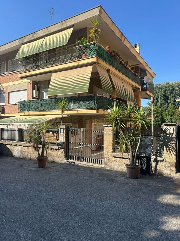 appartamento in affitto a Roma in zona Tomba di Nerone