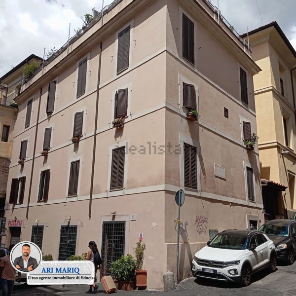 locale commerciale in affitto a Roma in zona Rione Monti/Campitelli
