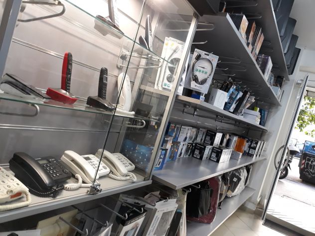 negozio in affitto a Roma in zona Tuscolano