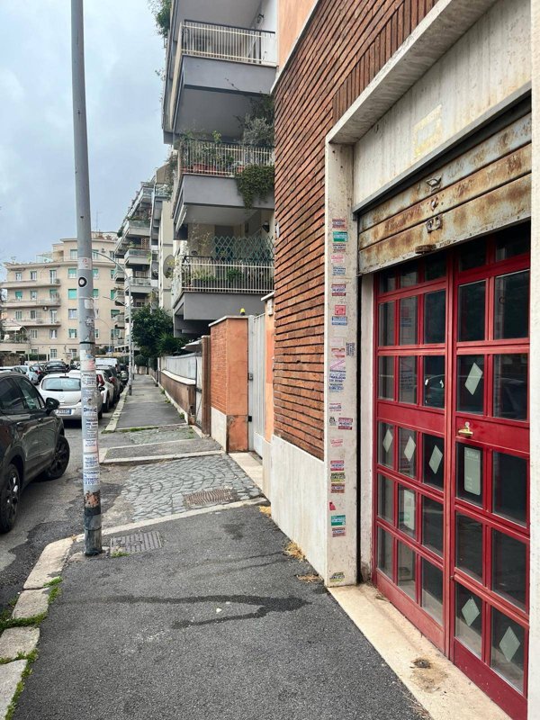 locale commerciale in affitto a Roma in zona Gianicolense