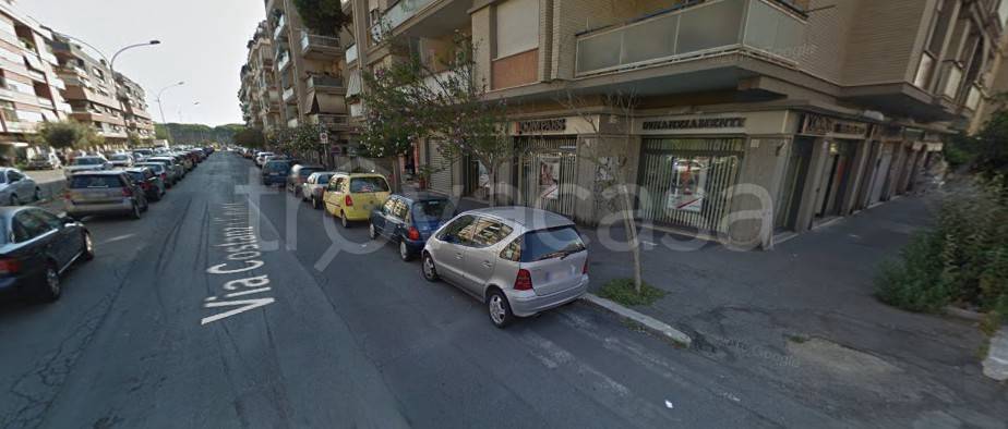 negozio in affitto a Roma in zona Ostia