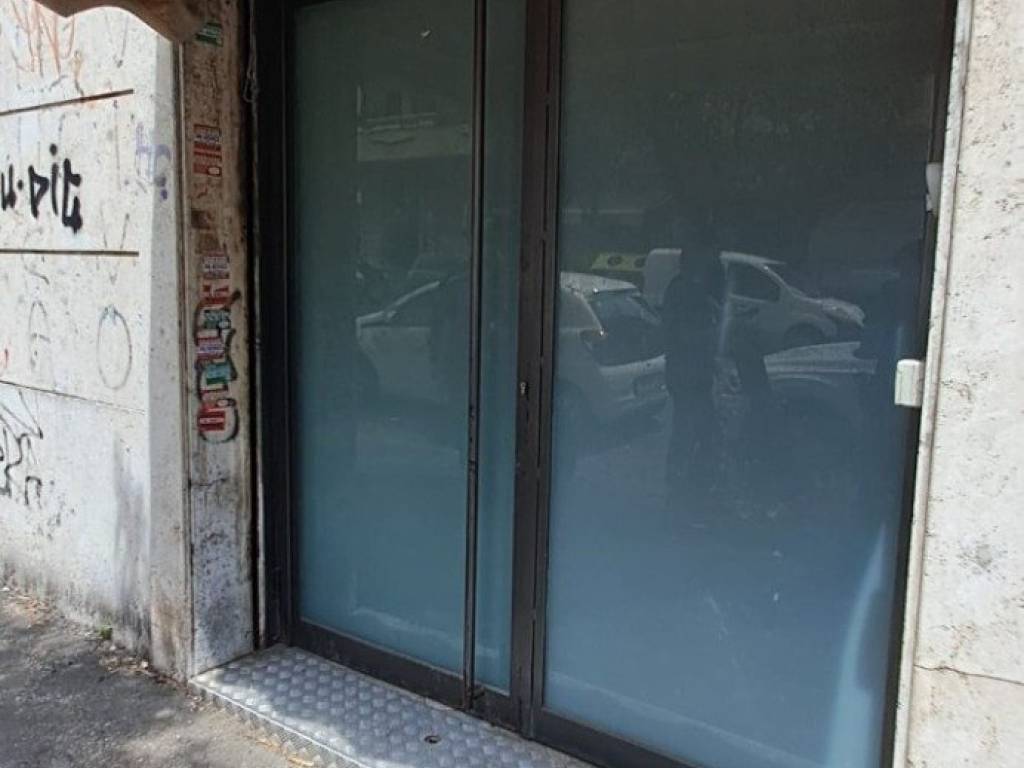 negozio in affitto a Roma in zona Trieste