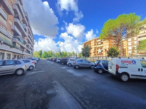 locale commerciale in affitto a Roma in zona Monte Sacro/Talenti