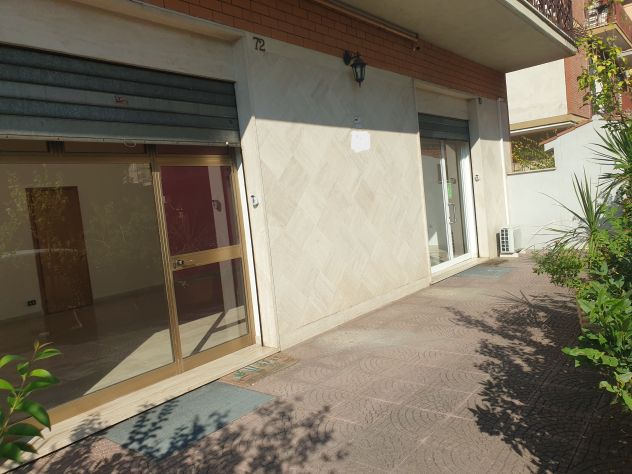 locale commerciale in affitto a Roma