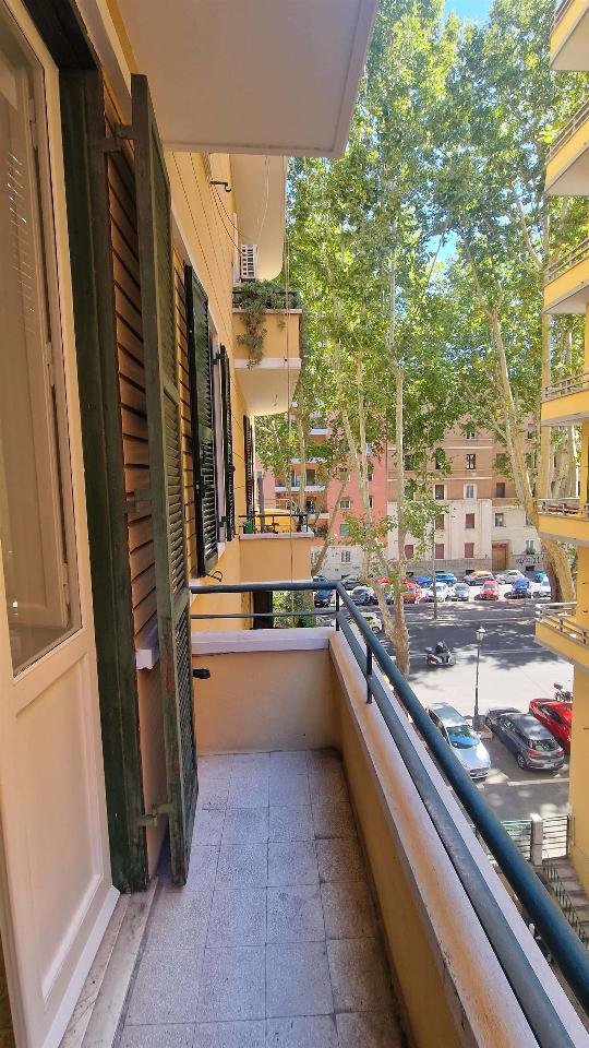 negozio in affitto a Roma