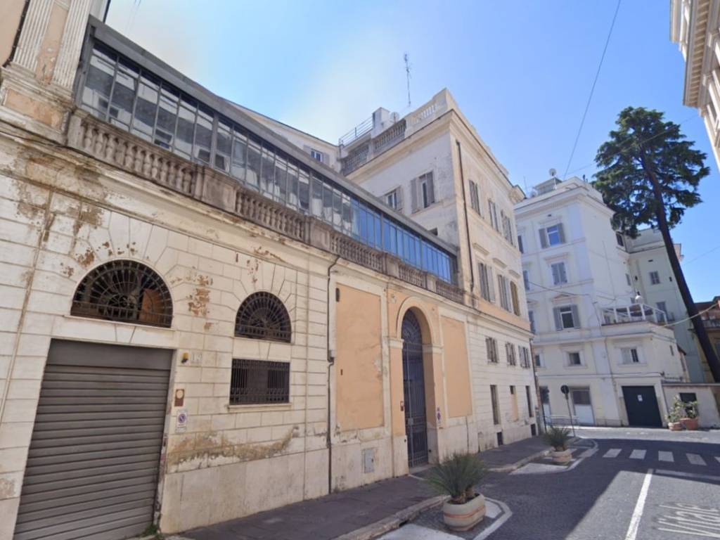 locale commerciale in affitto a Roma in zona Centro Storico