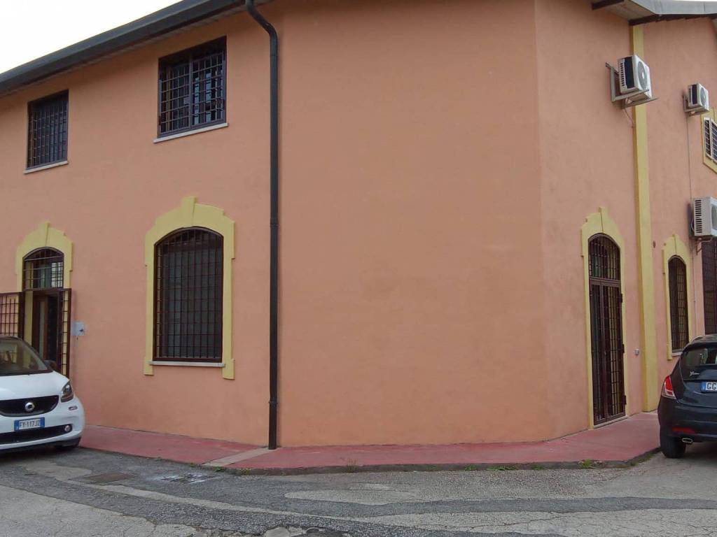 negozio in affitto a Roma in zona Ponte Mammolo