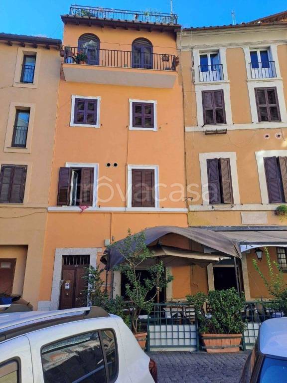 appartamento in affitto a Roma in zona Parione/Sant'Eustachio