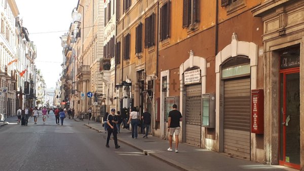 locale commerciale in affitto a Roma in zona Campo Marzio