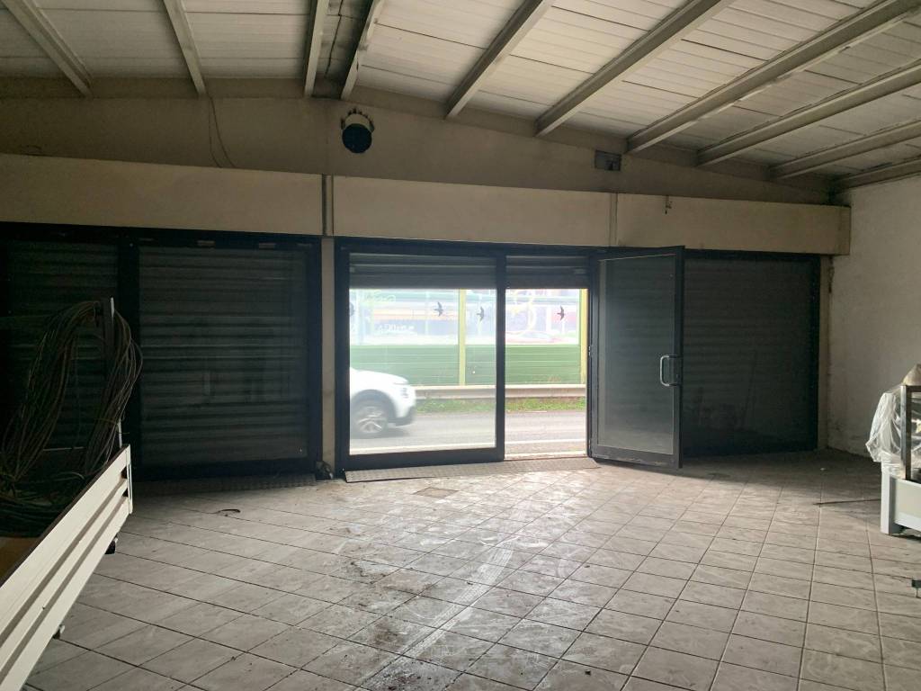 negozio in affitto a Roma in zona Tor Vergata/Torrenova