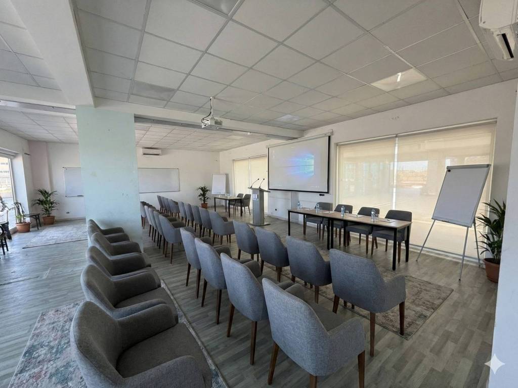 negozio in affitto a Roma in zona Castel Fusano