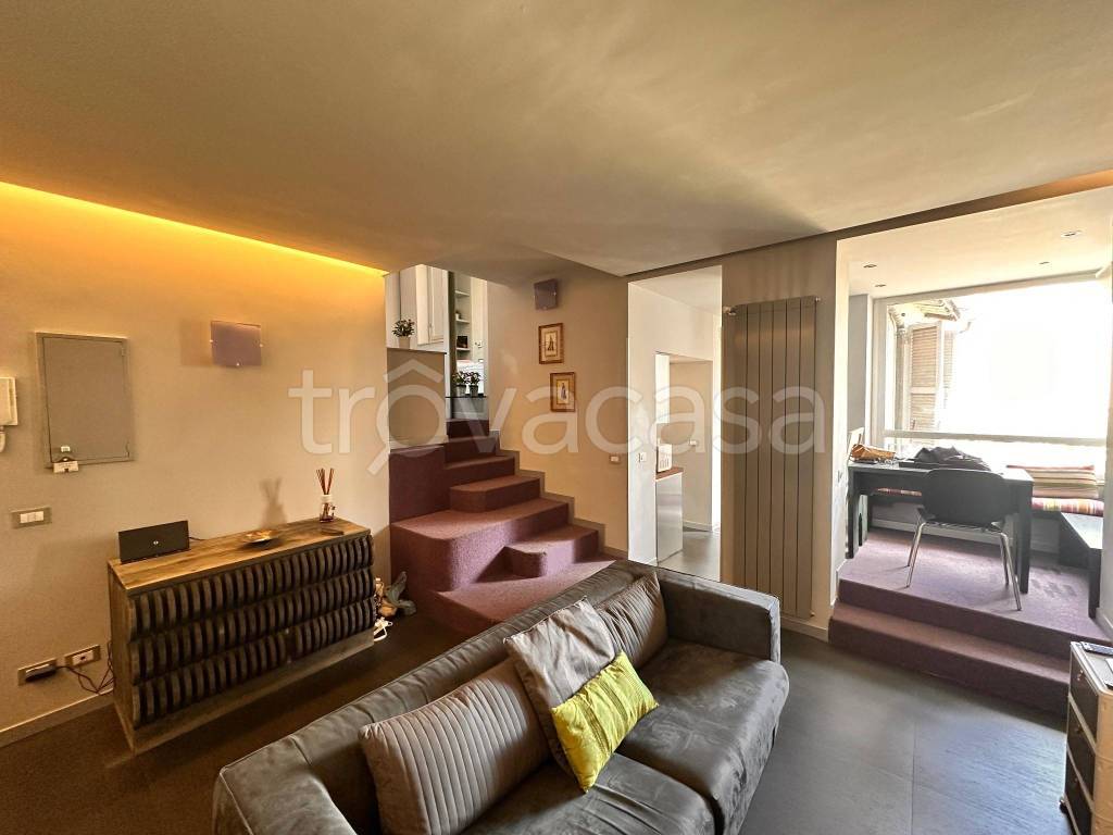 appartamento in affitto a Roma in zona Trevi-Colonna