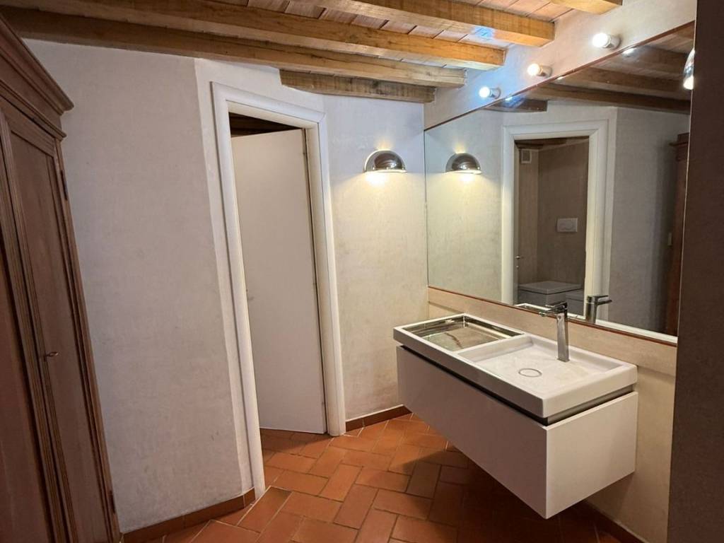 appartamento in affitto a Roma in zona Pigna - Sant'Angelo