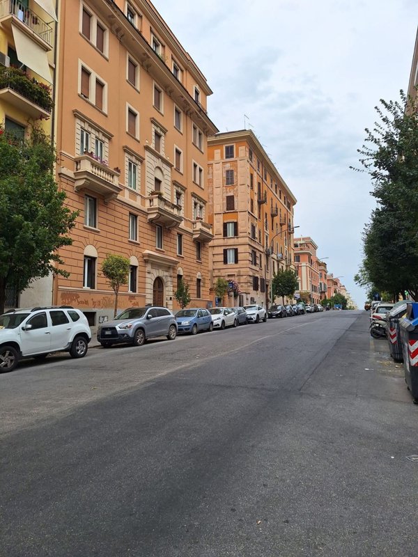 negozio in affitto a Roma in zona Nomentano