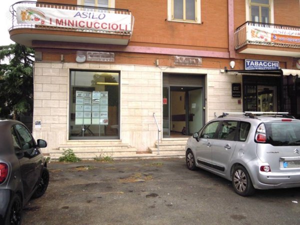 negozio in affitto a Roma in zona Tor di Quinto
