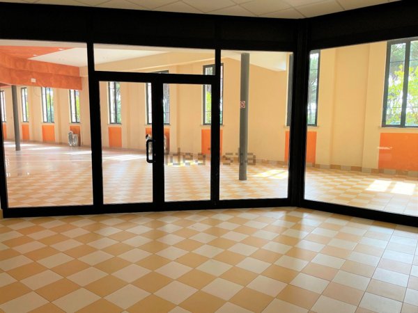locale commerciale in affitto a Roma in zona Dragoncello
