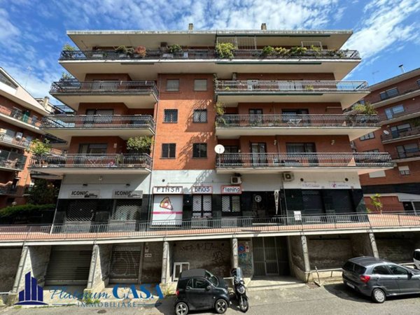 locale commerciale in affitto a Roma in zona Tor di Quinto