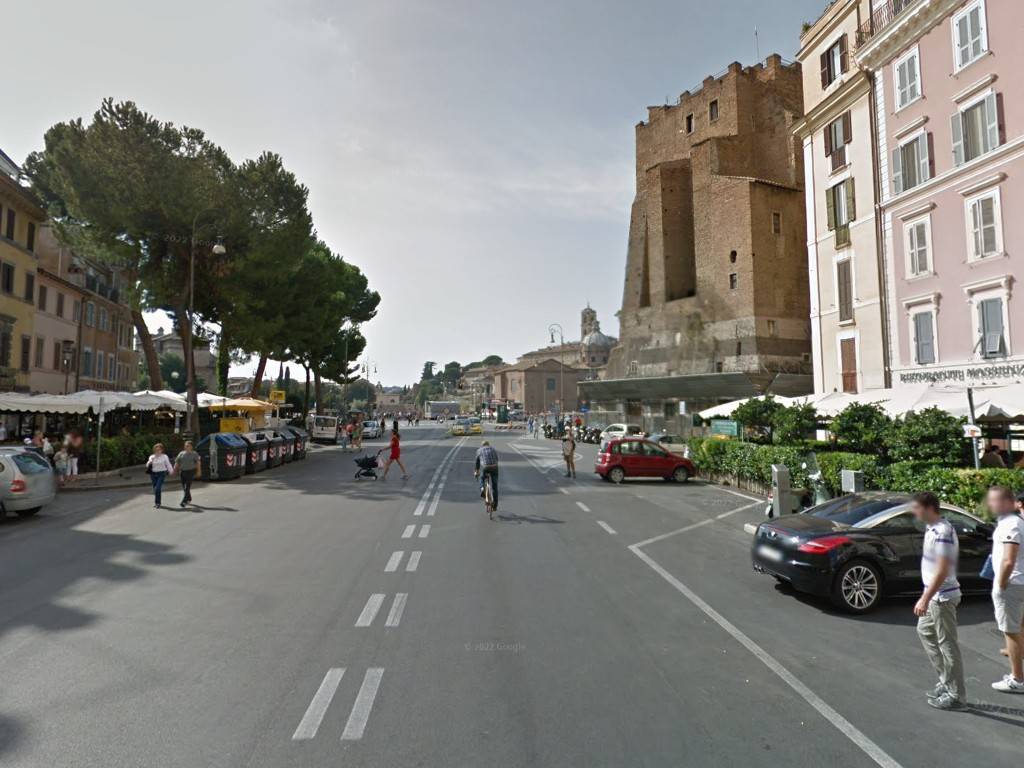 negozio in affitto a Roma in zona Castro Pretorio