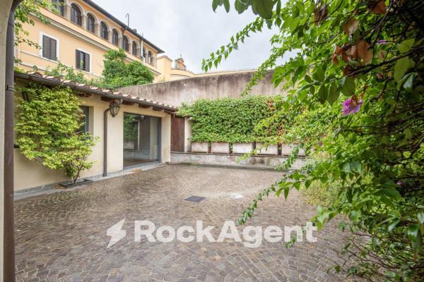 casa indipendente in affitto a Roma in zona Trastevere