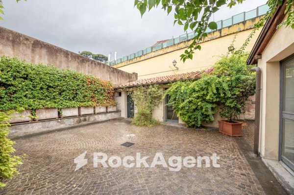 casa indipendente in affitto a Roma in zona Trastevere