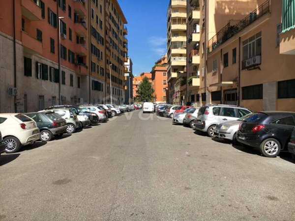 locale di sgombero in affitto a Roma