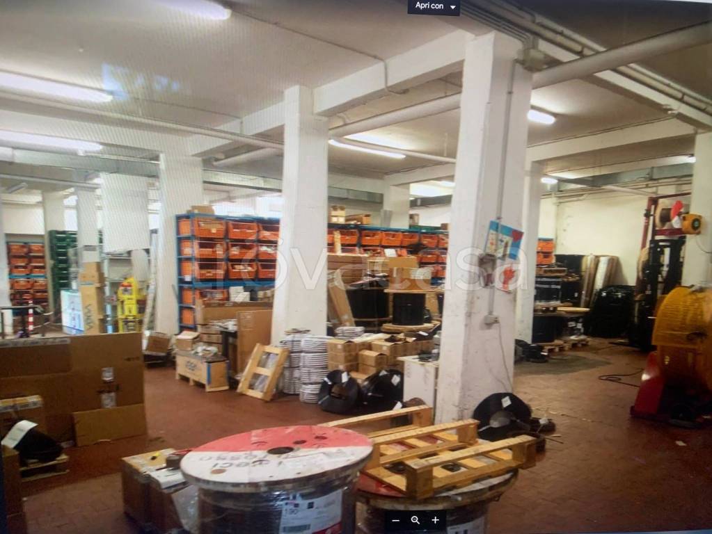 negozio in affitto a Roma in zona Torre Maura
