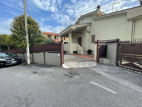 casa indipendente in affitto a Roma