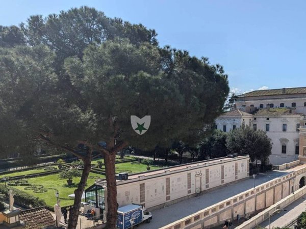 appartamento in affitto a Roma in zona Trevi-Colonna