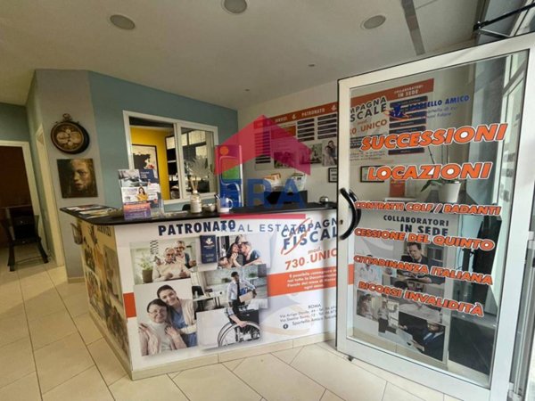 negozio in affitto a Roma in zona Appio Latino