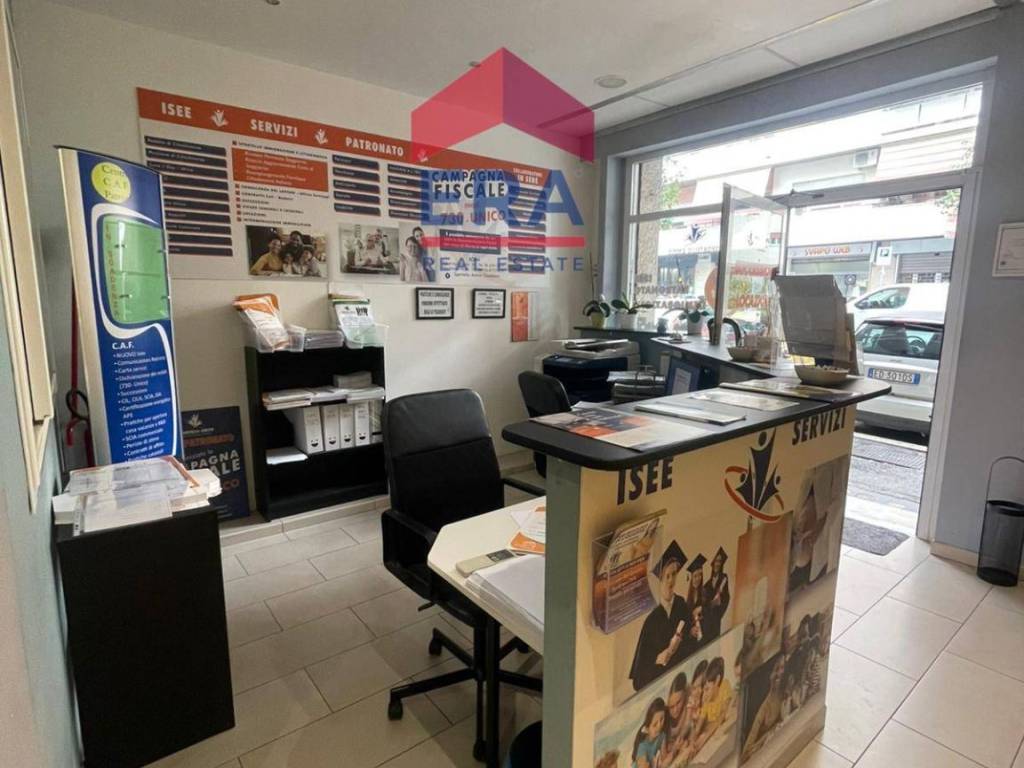 negozio in affitto a Roma in zona Appio Latino