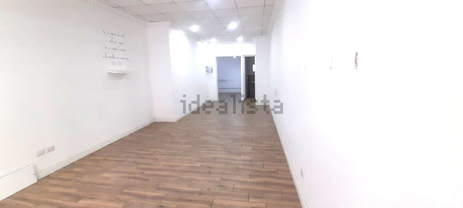 locale commerciale in affitto a Roma in zona Appio Claudio