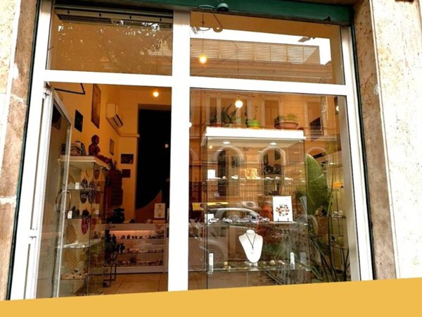 negozio in affitto a Roma in zona Appio Latino