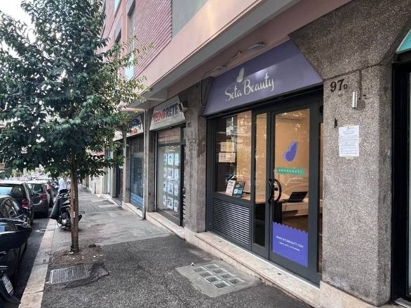 negozio in affitto a Roma