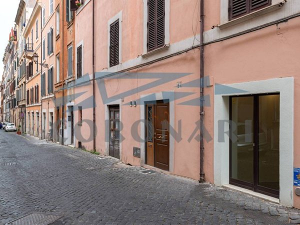negozio in affitto a Roma in zona Rione Monti/Campitelli