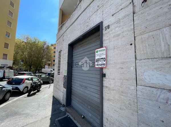 locale commerciale in affitto a Roma in zona Nomentano