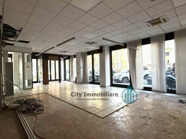 negozio in affitto a Roma