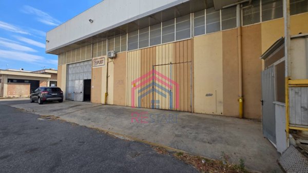 capannone in affitto a Roma