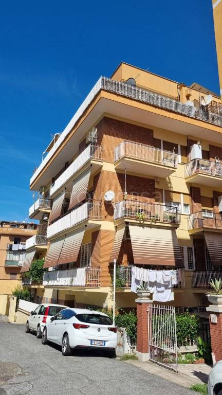 appartamento in affitto a Roma in zona Tomba di Nerone