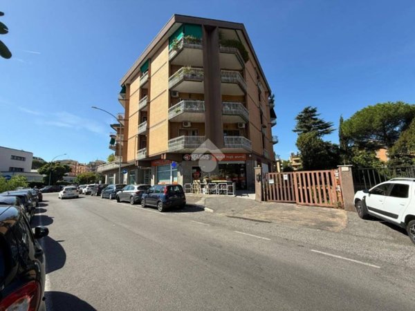 negozio in affitto a Roma in zona Monte Sacro/Talenti