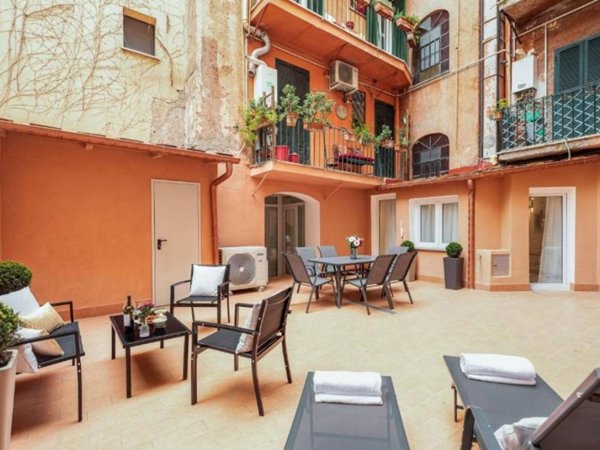 negozio in vendita a Roma in zona Trastevere
